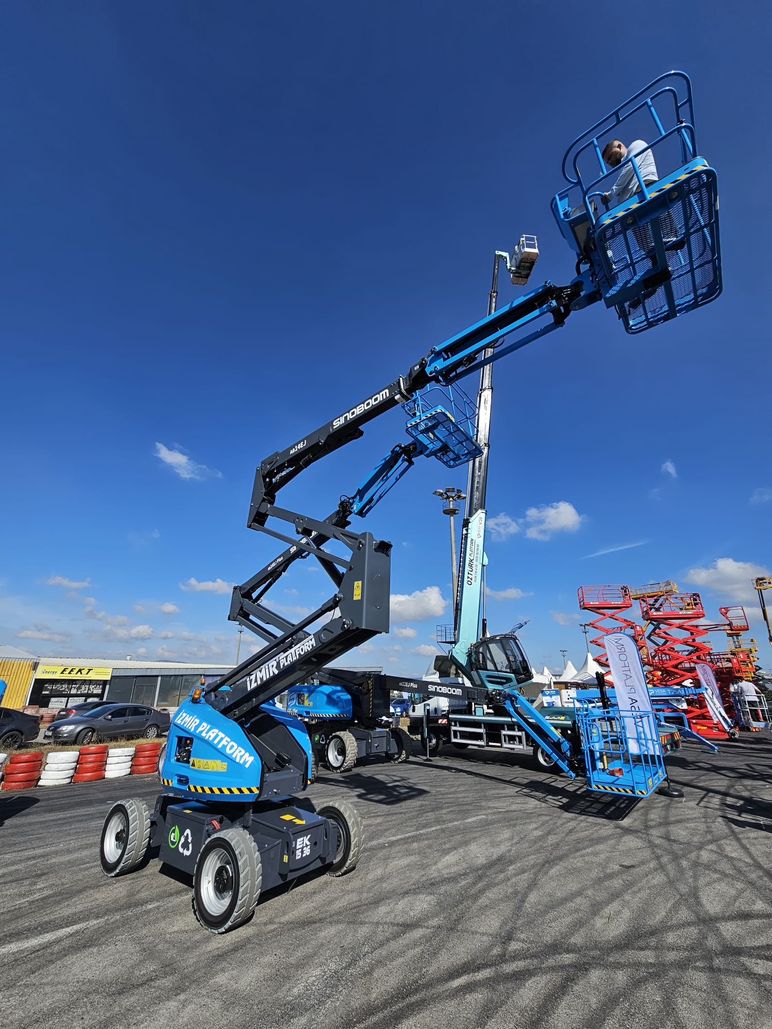 B�ZDEN HABERLER / PLATFORM G�NLER� 2023 AUTODROM �STANBUL FUARINDAYIZ.